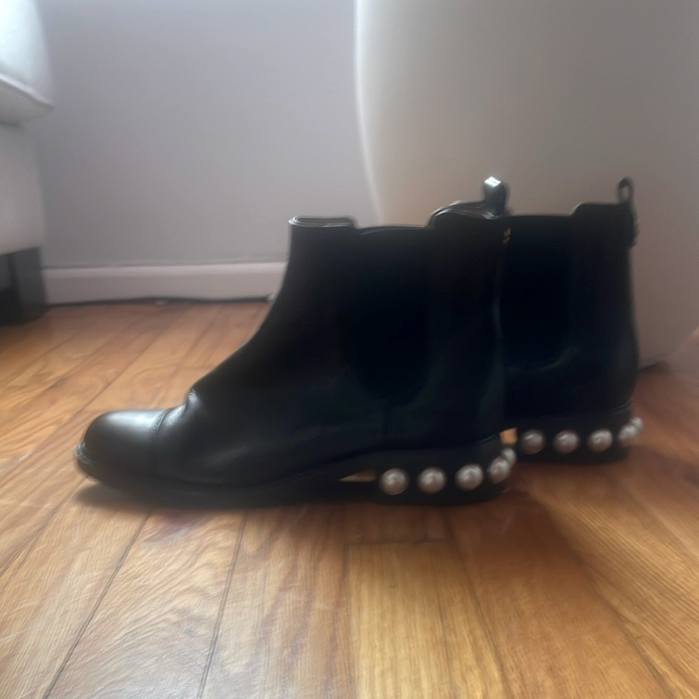Black Leather Women's Shoes